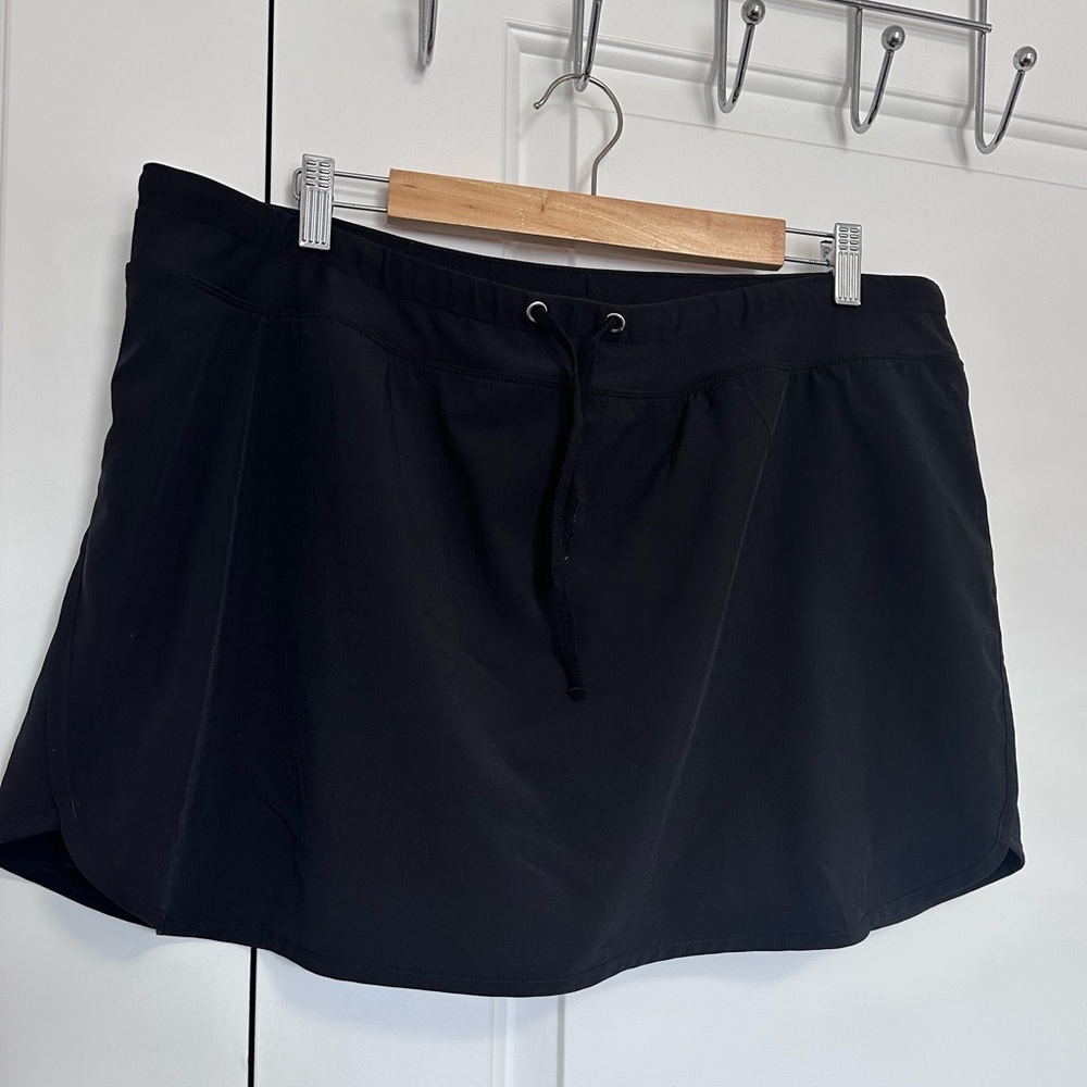 Black full cover skort